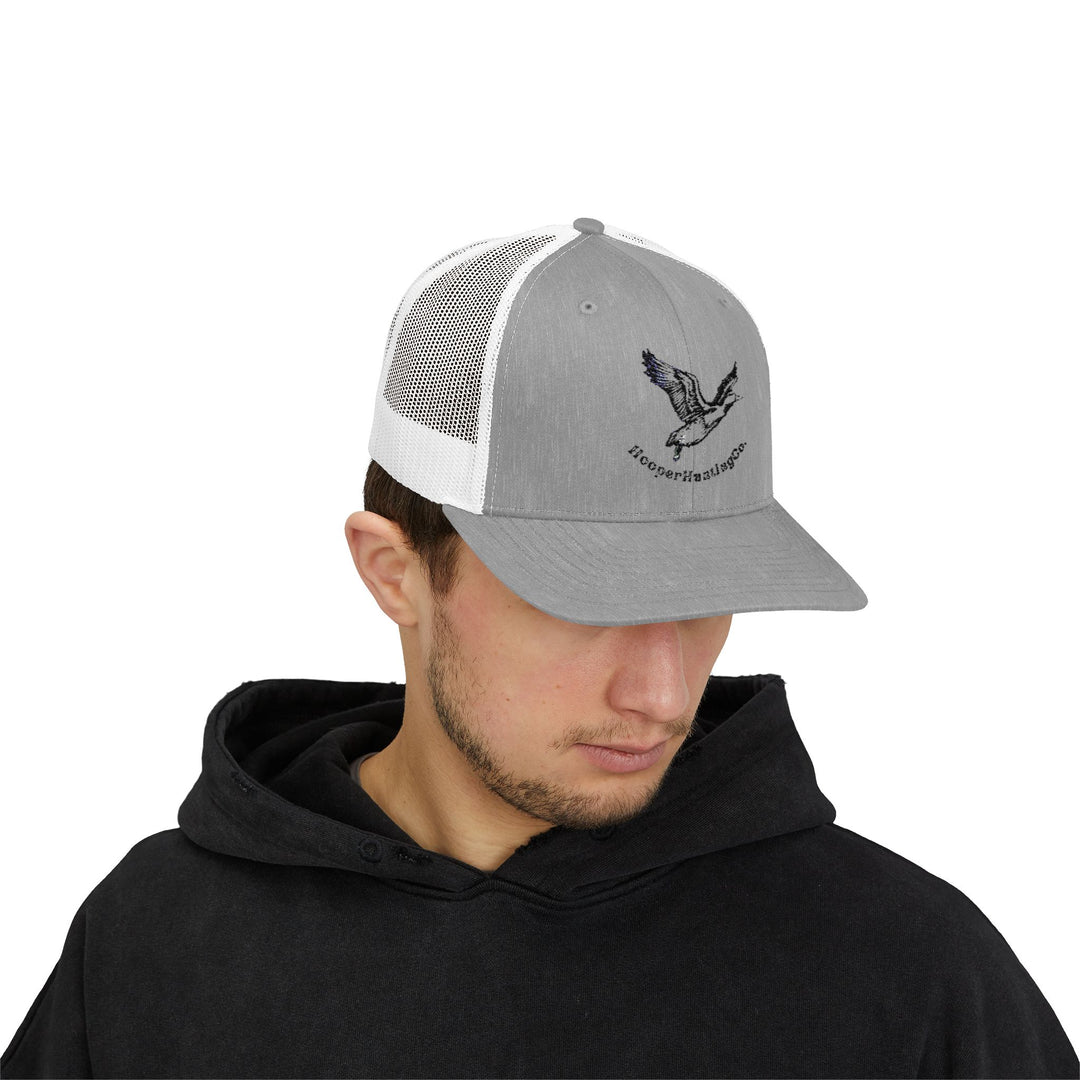 Vintage Style Snapback Trucker Cap with Bird Design - Perfect for Outdoor Adventures