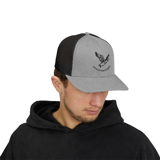 Vintage Style Snapback Trucker Cap with Bird Design - Perfect for Outdoor Adventures